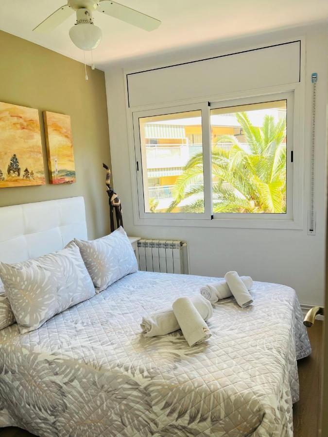 Lux Apartament Салоу Екстериор снимка
