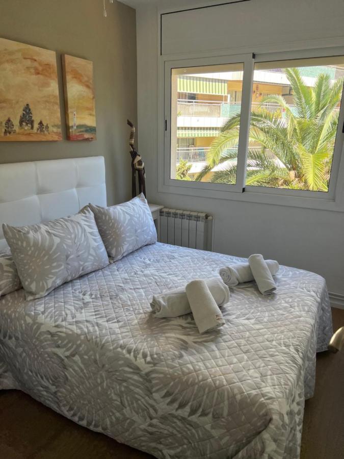 Lux Apartament Салоу Екстериор снимка